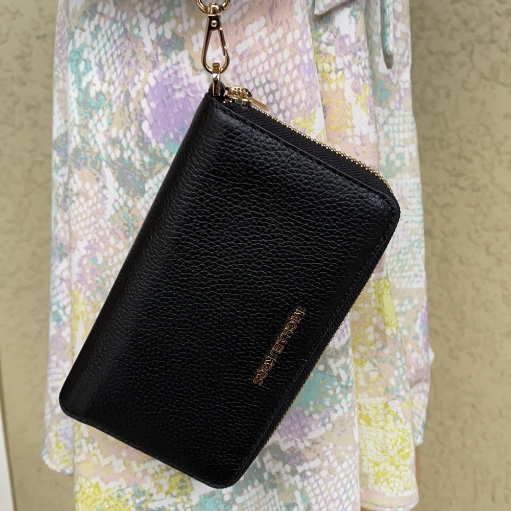 Michael Kors Jet Set Travel LG Flat MF Phone Case - Picture 10 of 16
